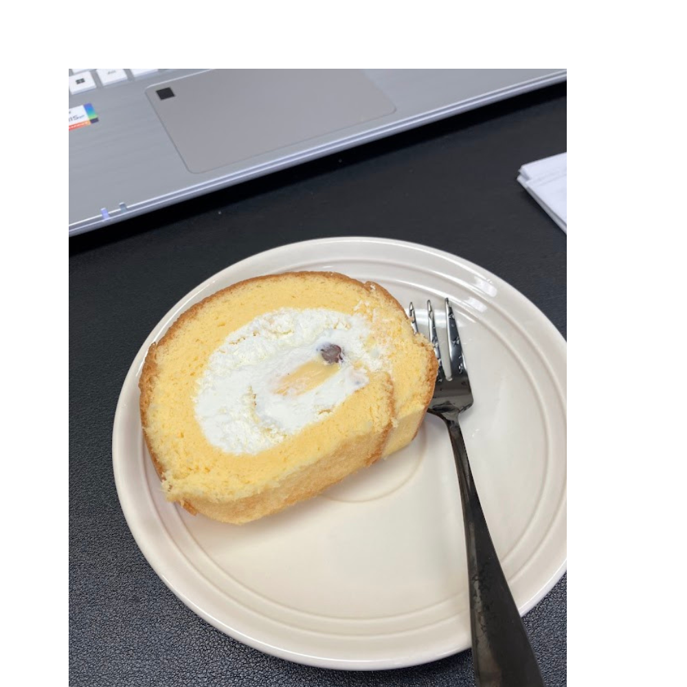 社長からいただきました🍰